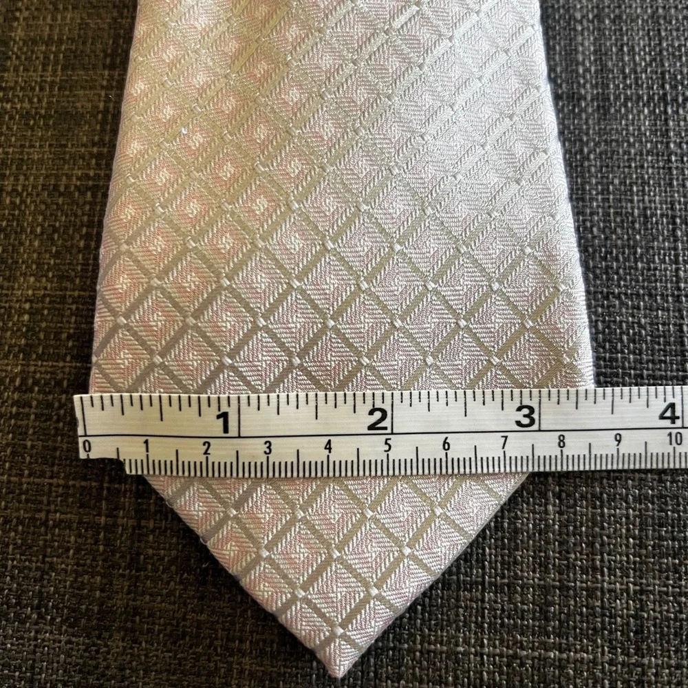 Michael Kors handsome necktie